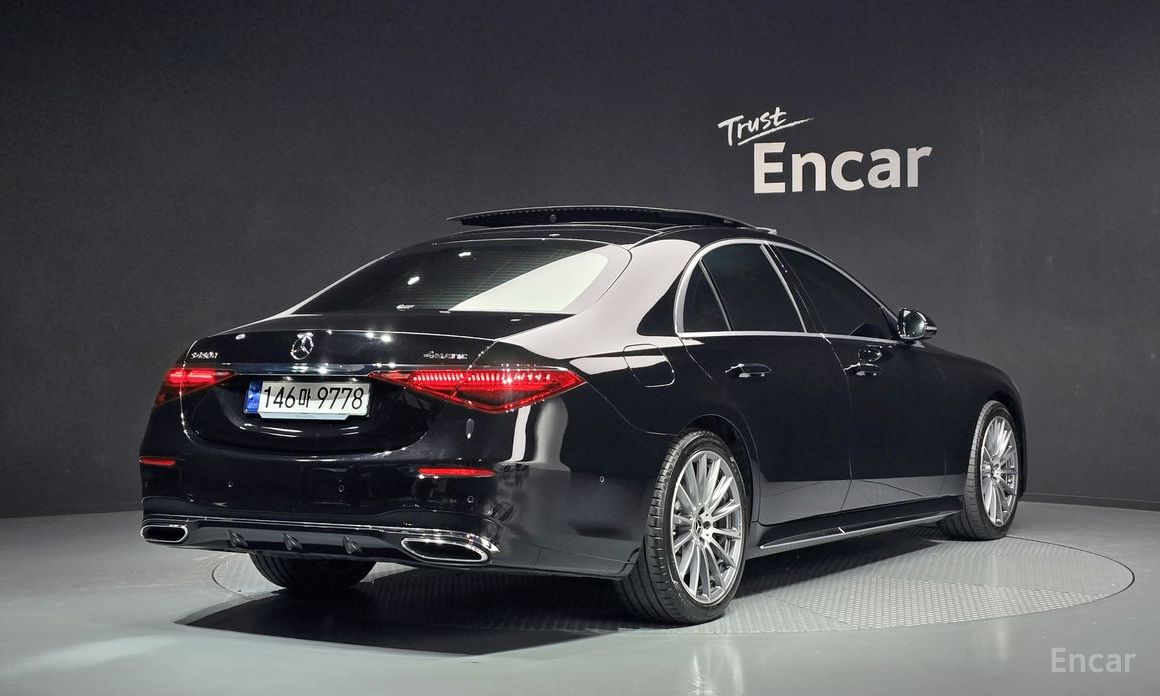  Mercedes-Benz S-Class