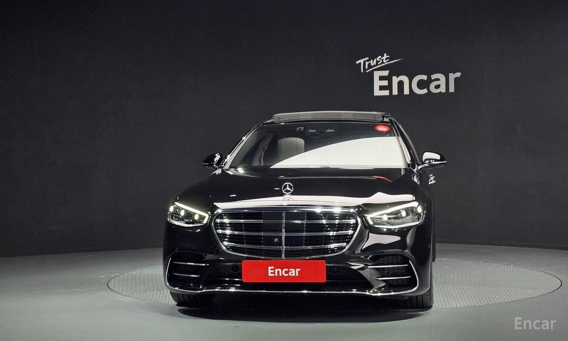  Mercedes-Benz S-Class