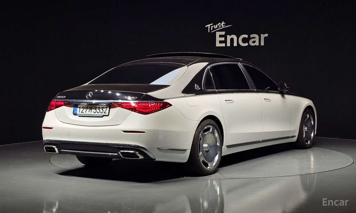  Mercedes-Benz S-Class