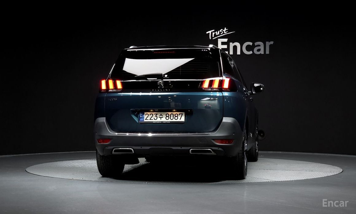  Peugeot 5008