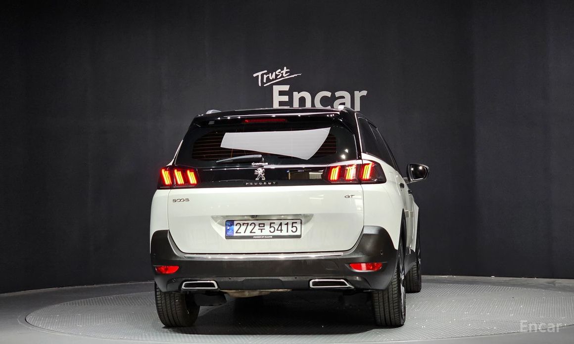  Peugeot 5008