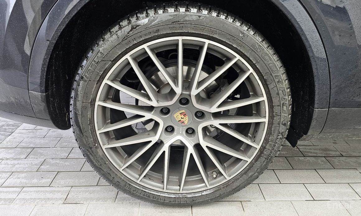  Porsche Cayenne