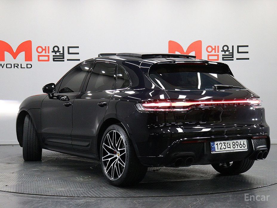  Porsche Macan
