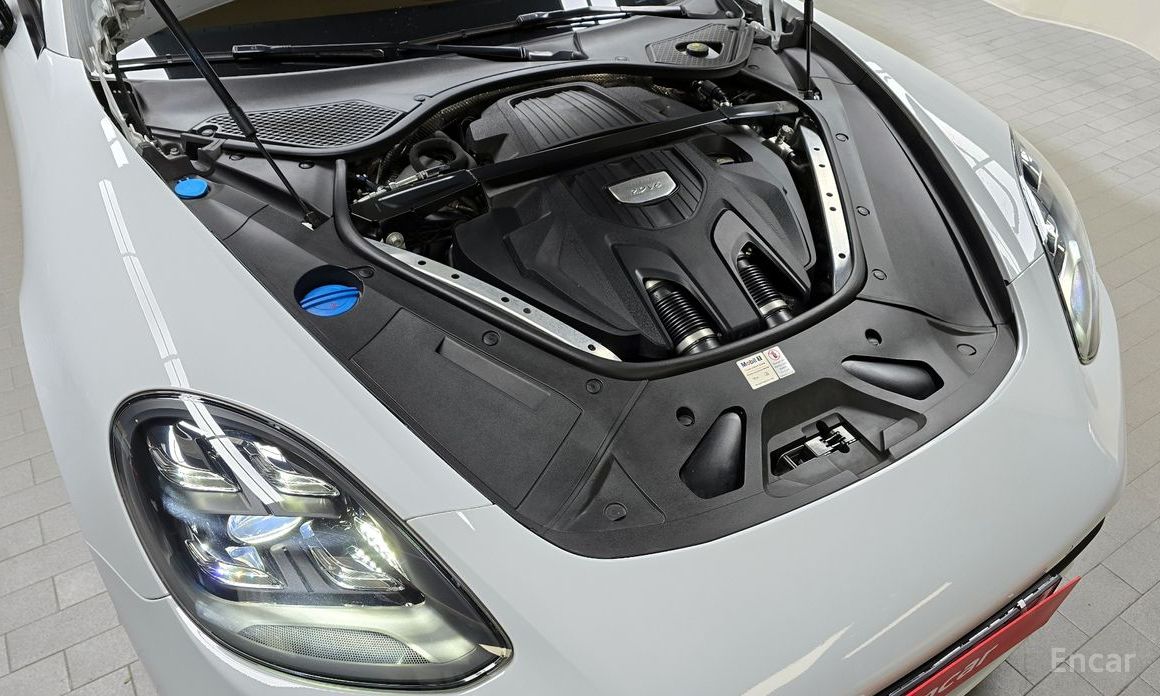 Porsche Panamera