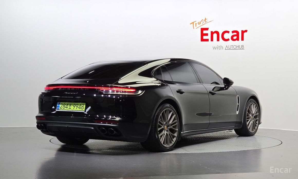  Porsche Panamera