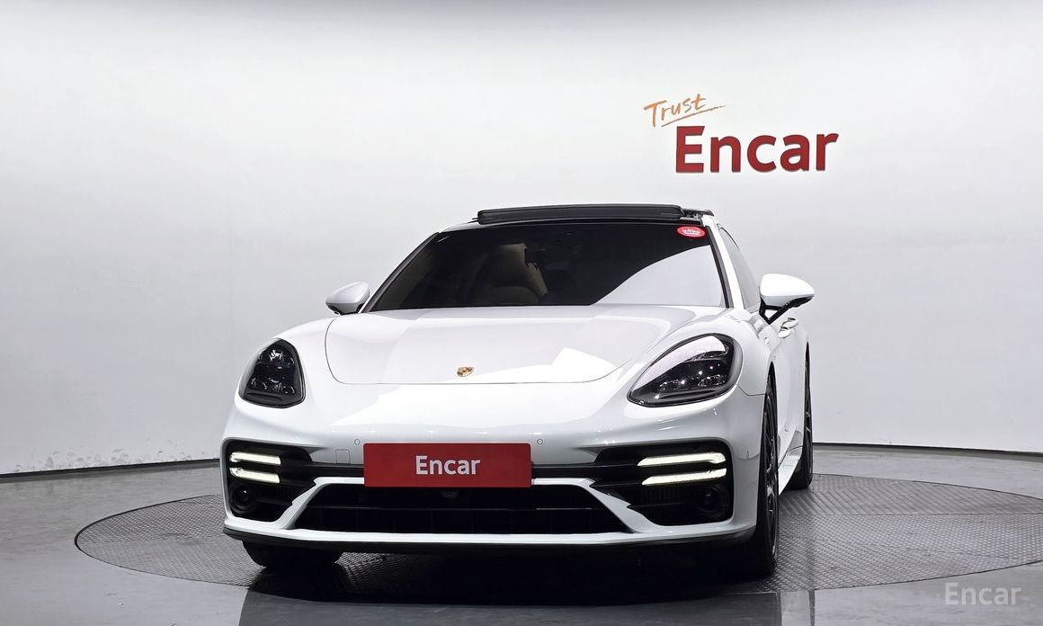  Porsche Panamera