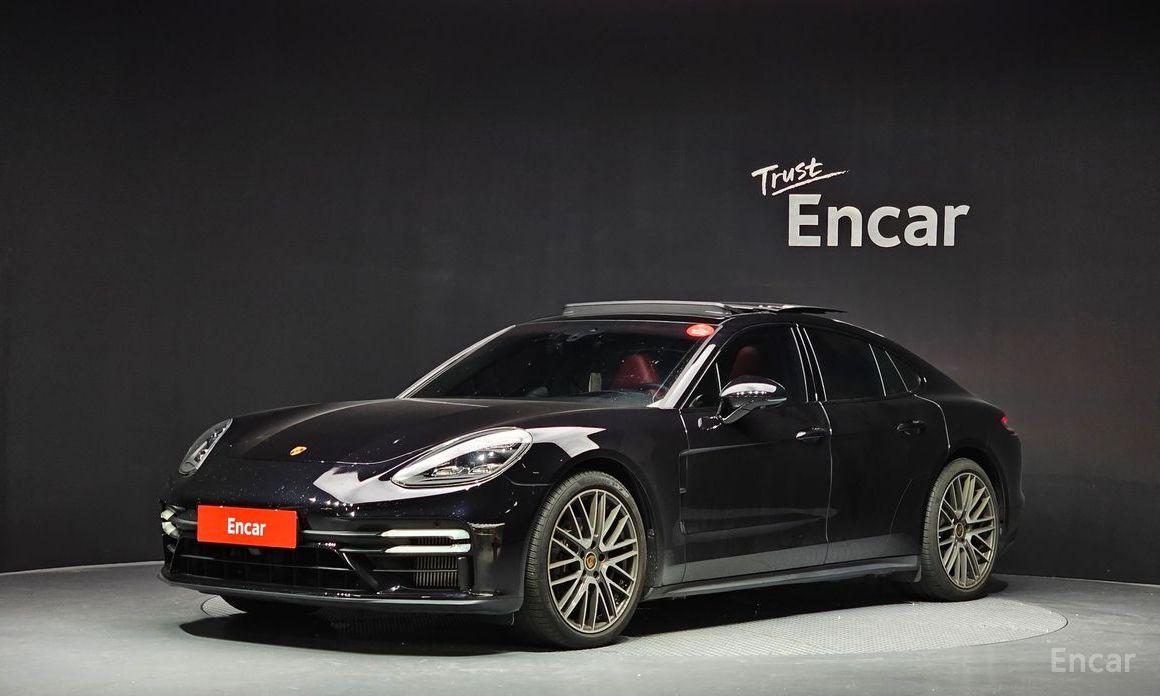  Porsche Panamera