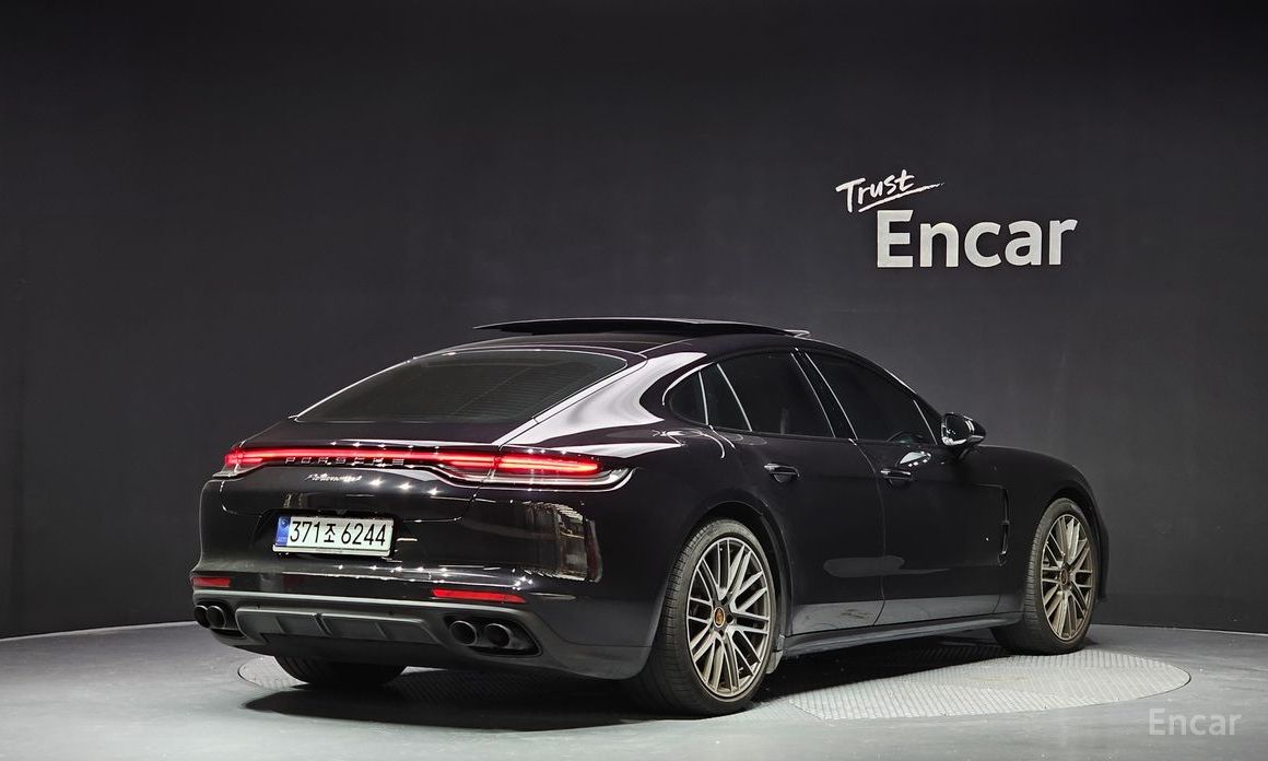  Porsche Panamera