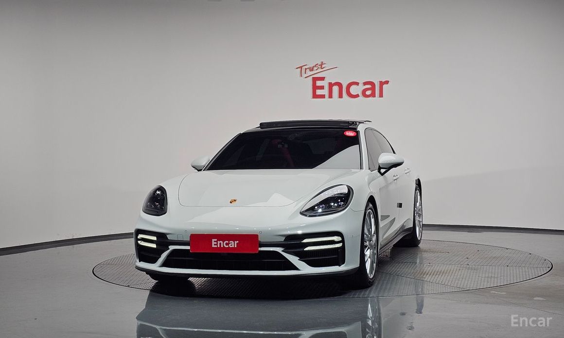  Porsche Panamera