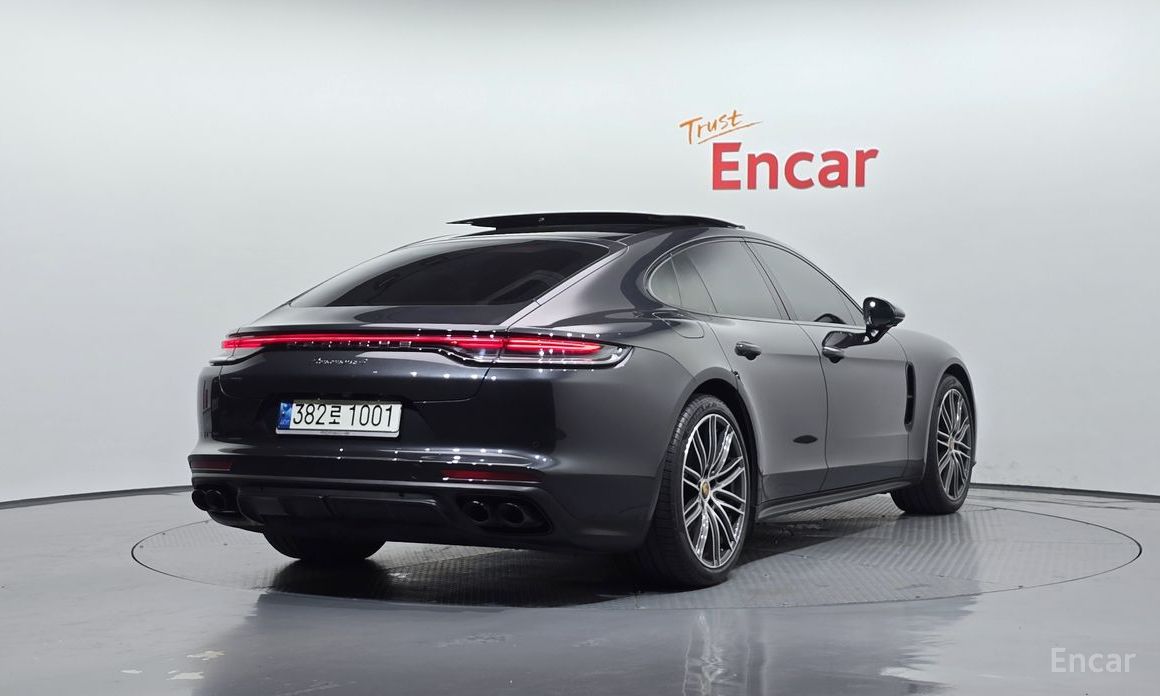  Porsche Panamera