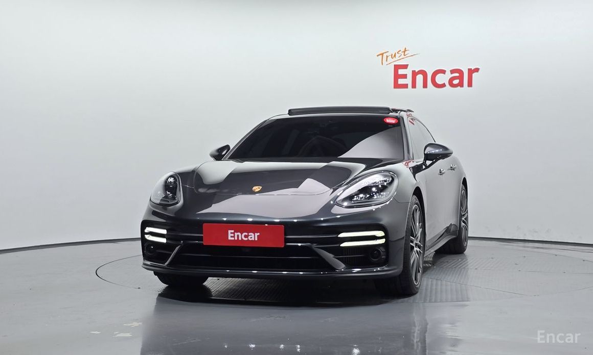  Porsche Panamera
