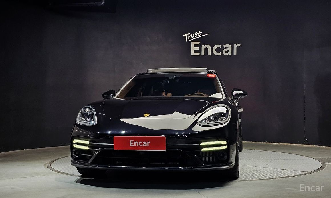  Porsche Panamera