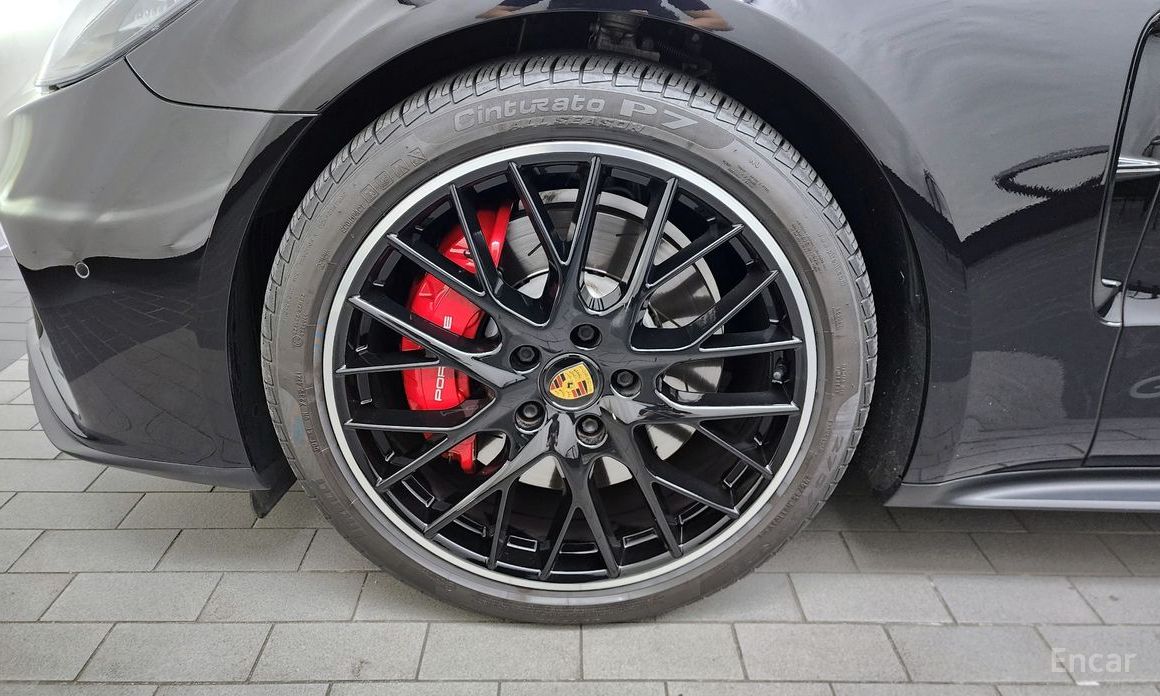  Porsche Panamera