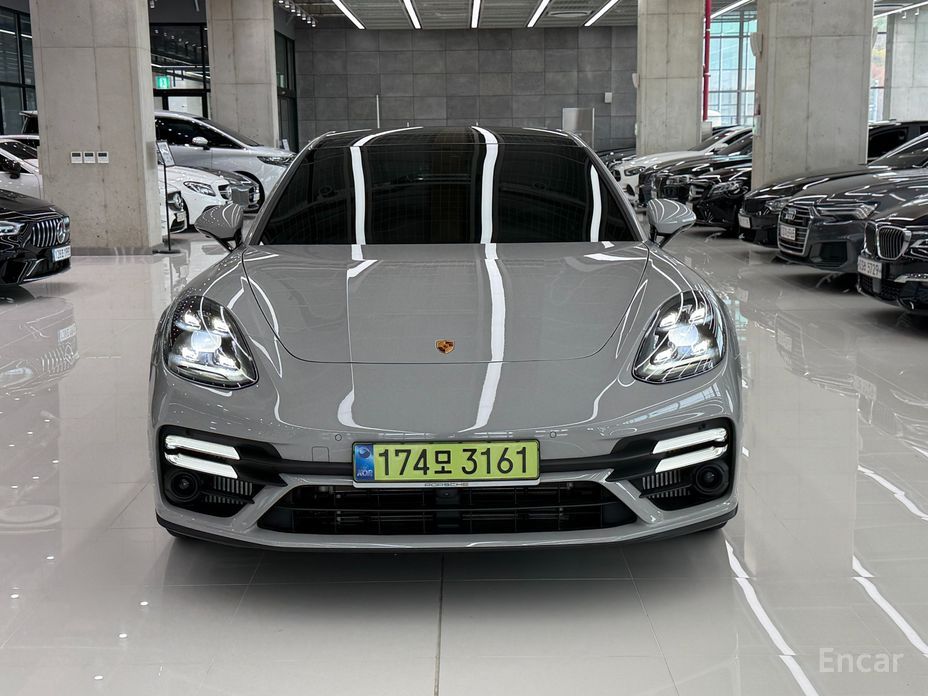  Porsche Panamera