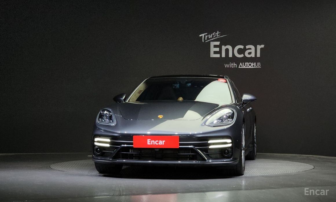  Porsche Panamera