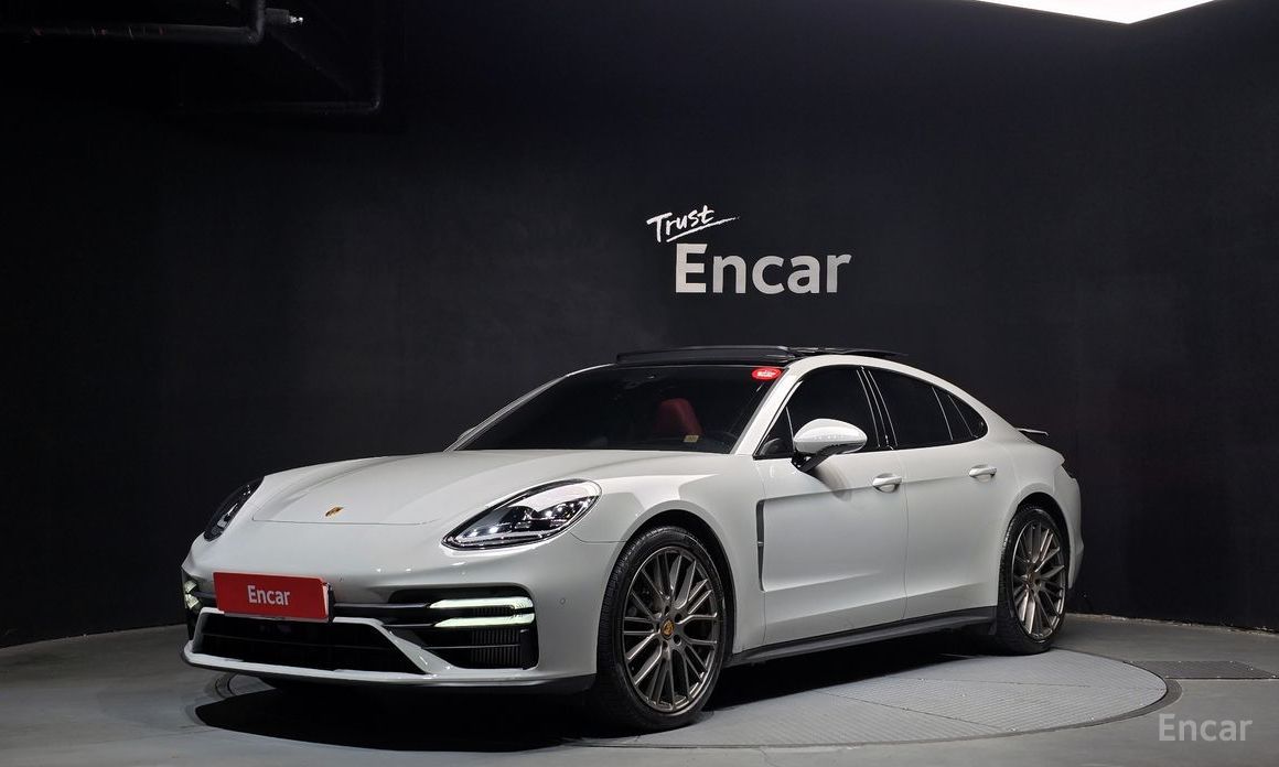  Porsche Panamera