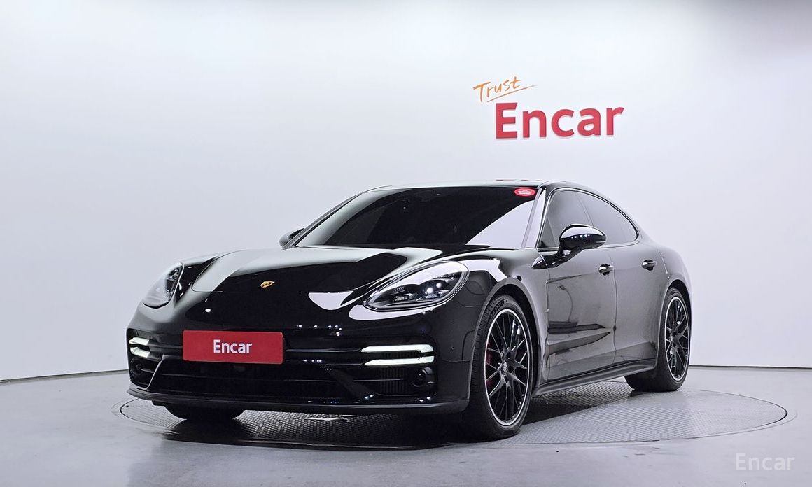  Porsche Panamera