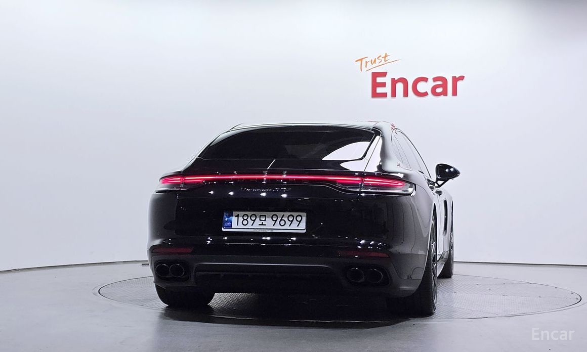  Porsche Panamera