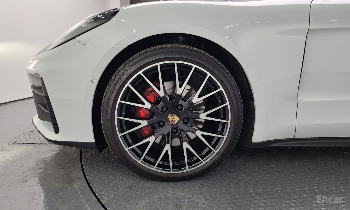  Porsche Panamera
