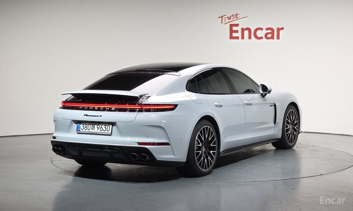  Porsche Panamera