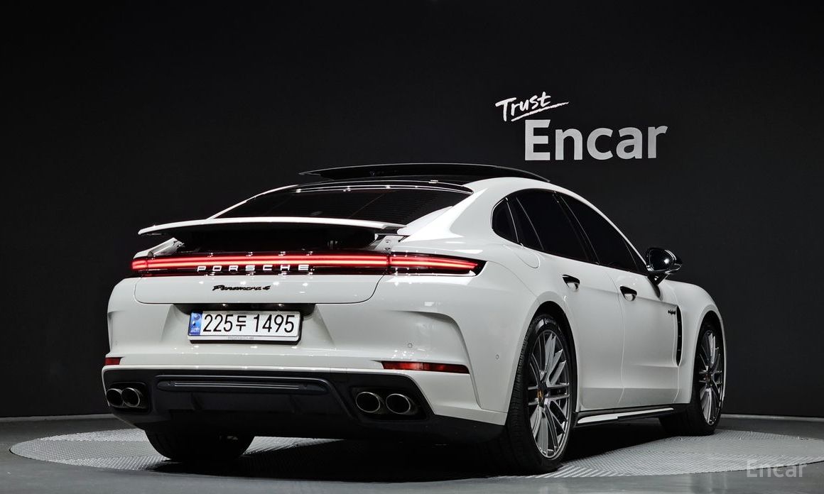  Porsche Panamera