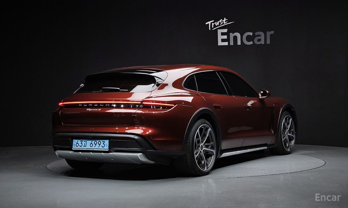  Porsche Taycan