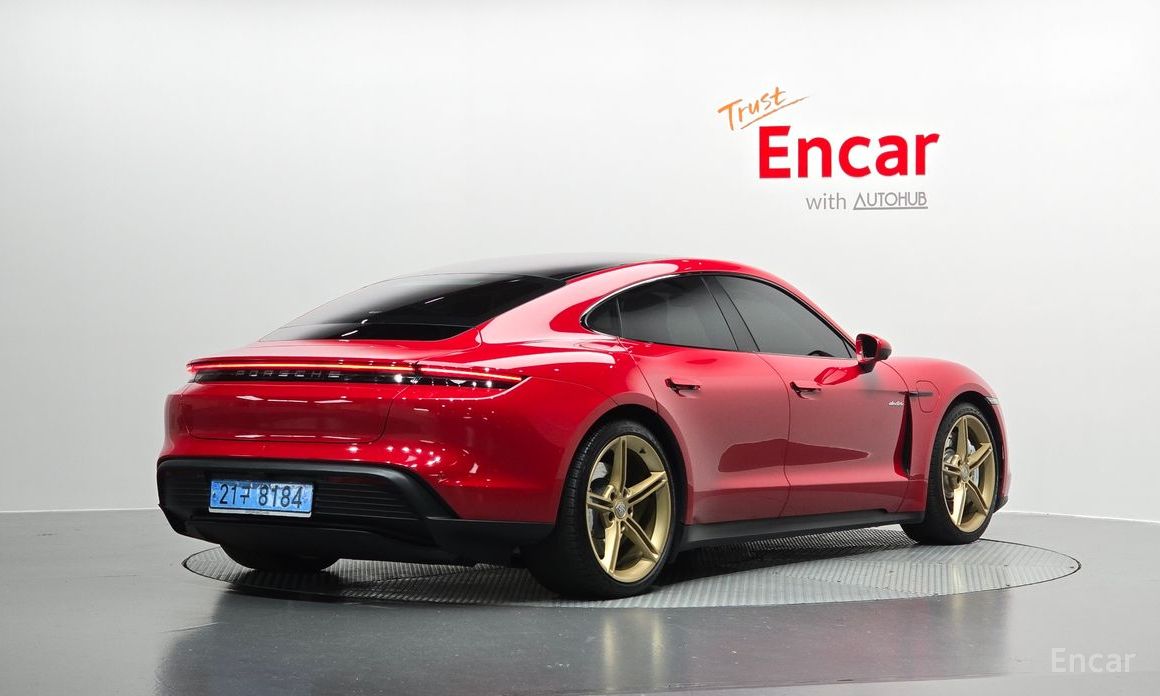  Porsche Taycan