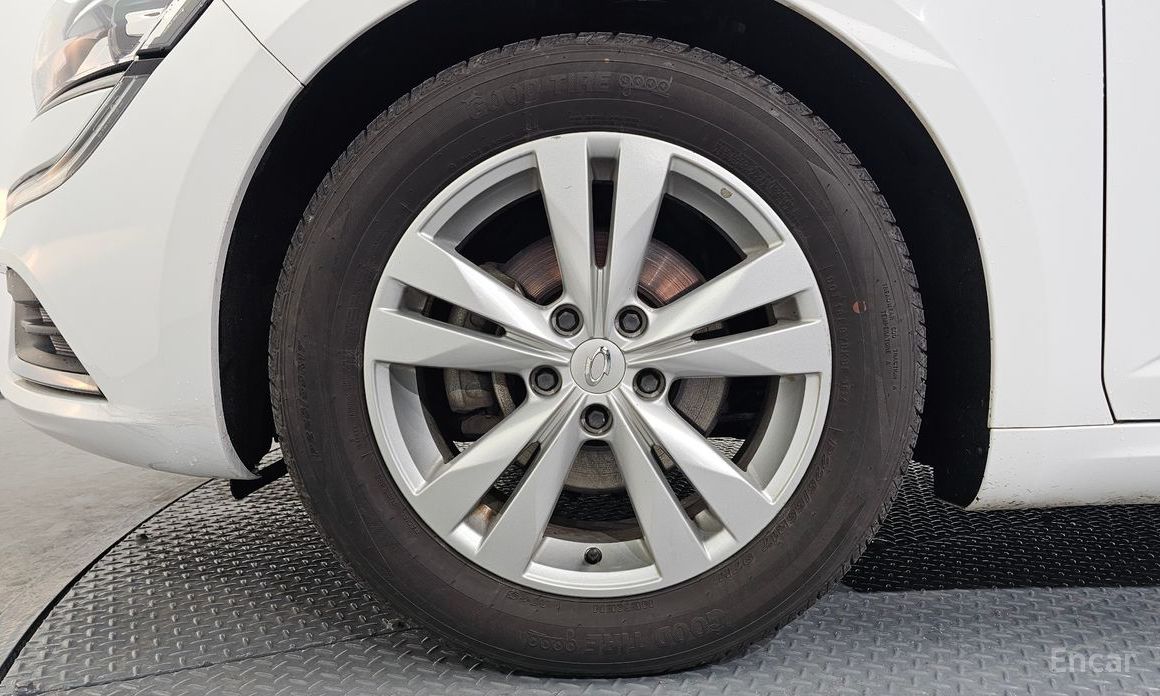  Renault-KoreaSamsung SM6