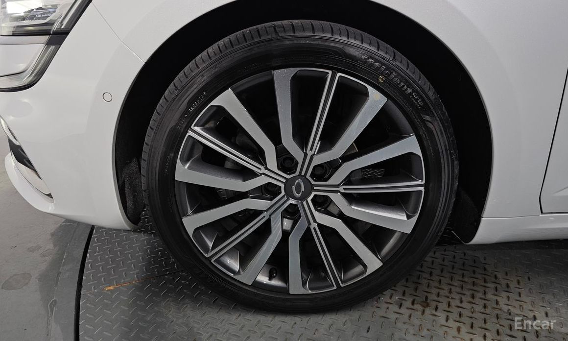  Renault-KoreaSamsung SM6