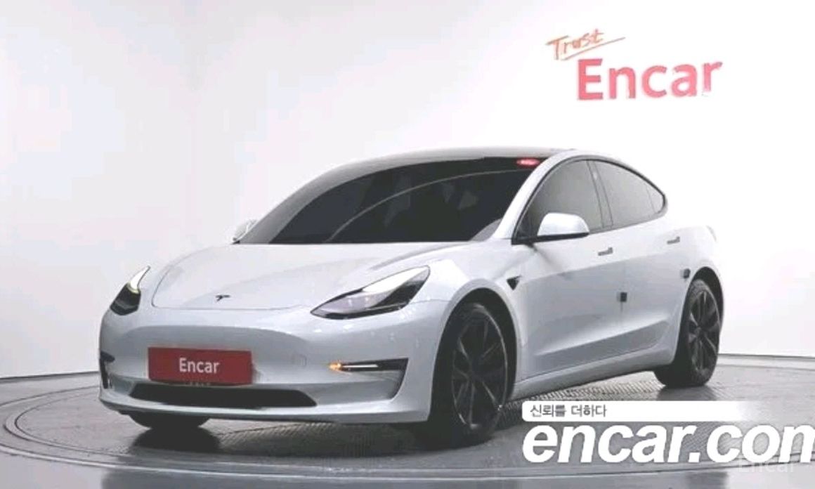  Tesla Model 3