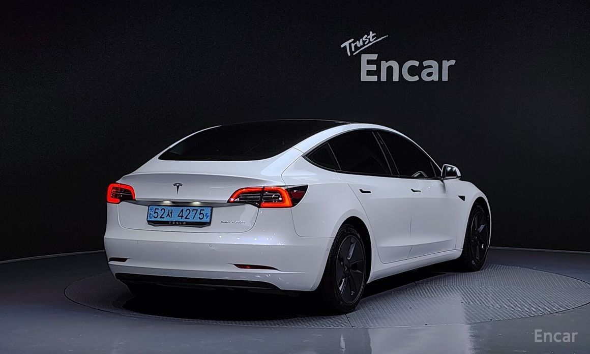  Tesla Model 3