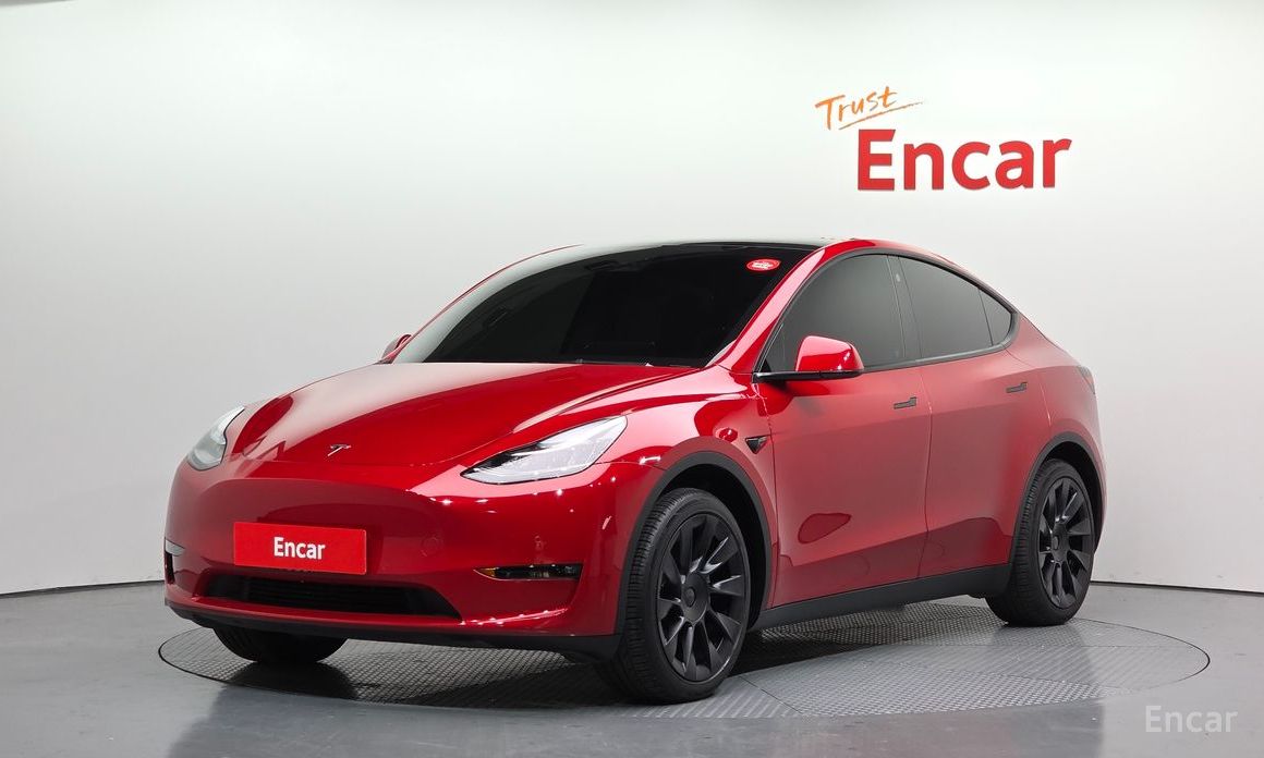  Tesla Model Y