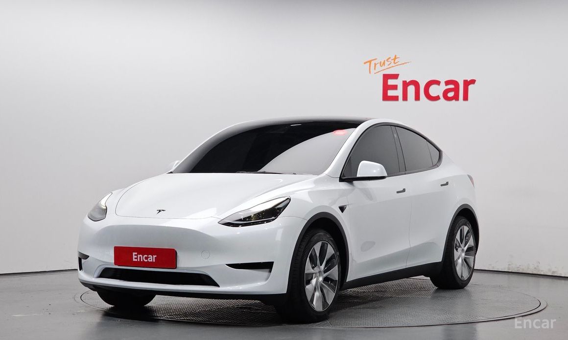  Tesla Model Y