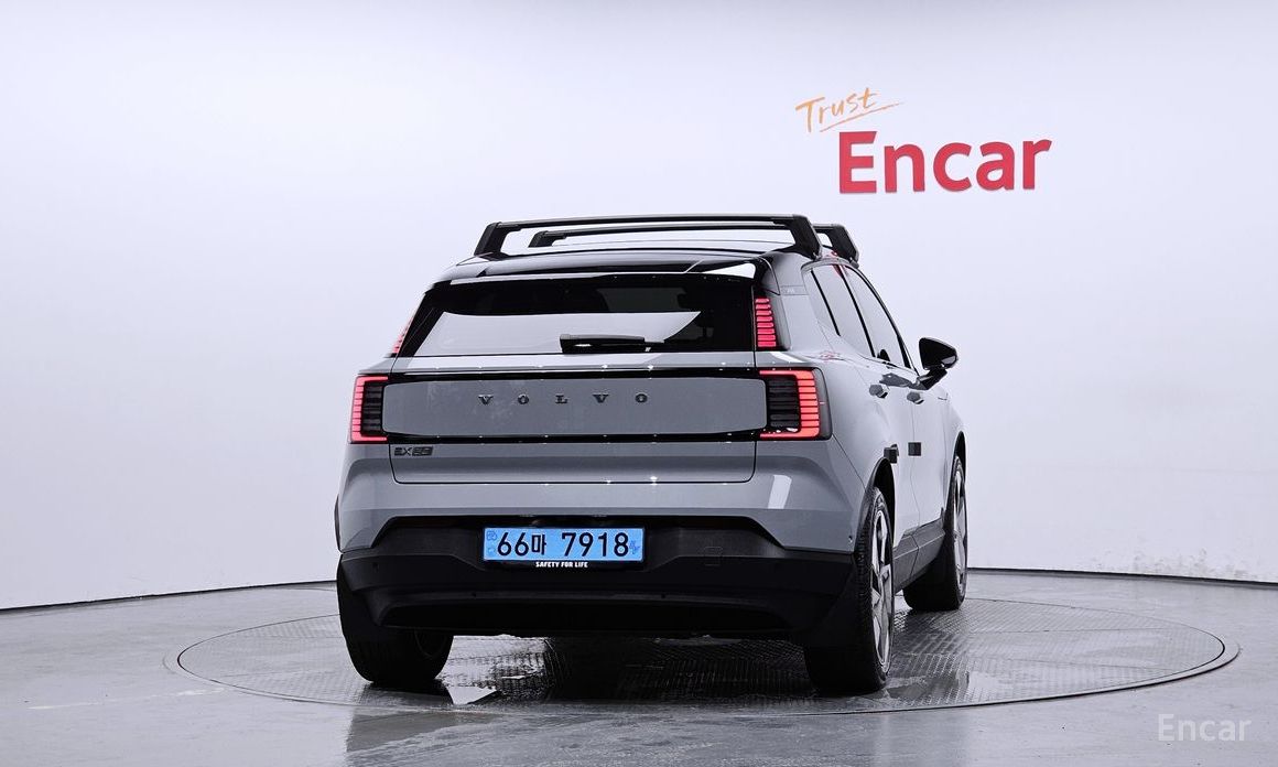  Volvo EX30