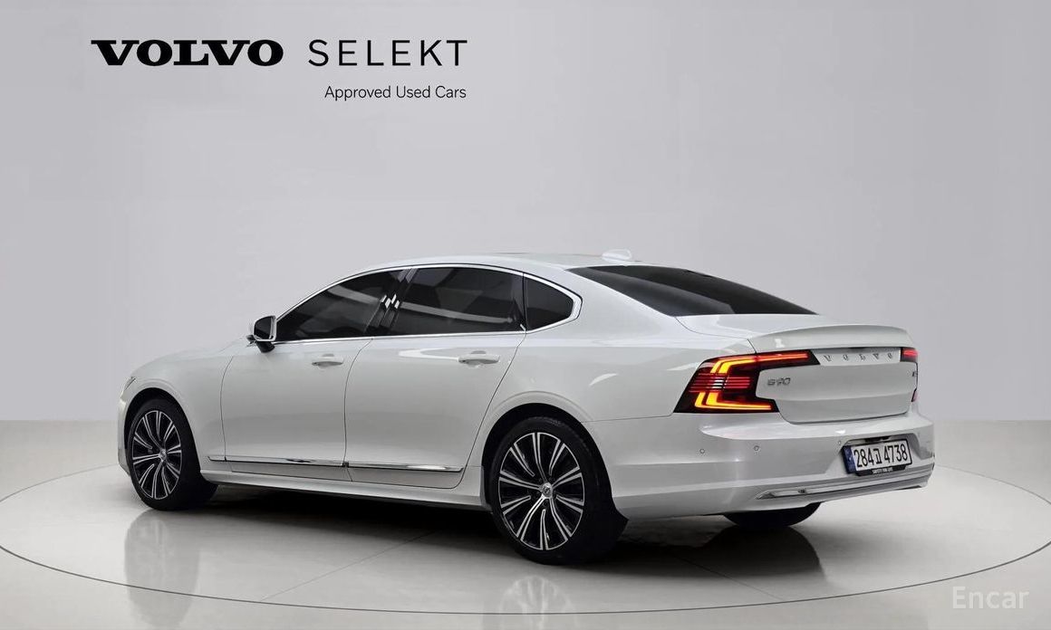  Volvo S90