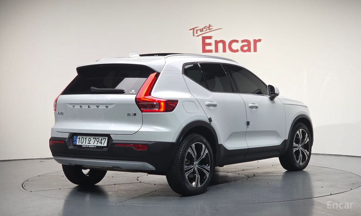  Volvo XC40