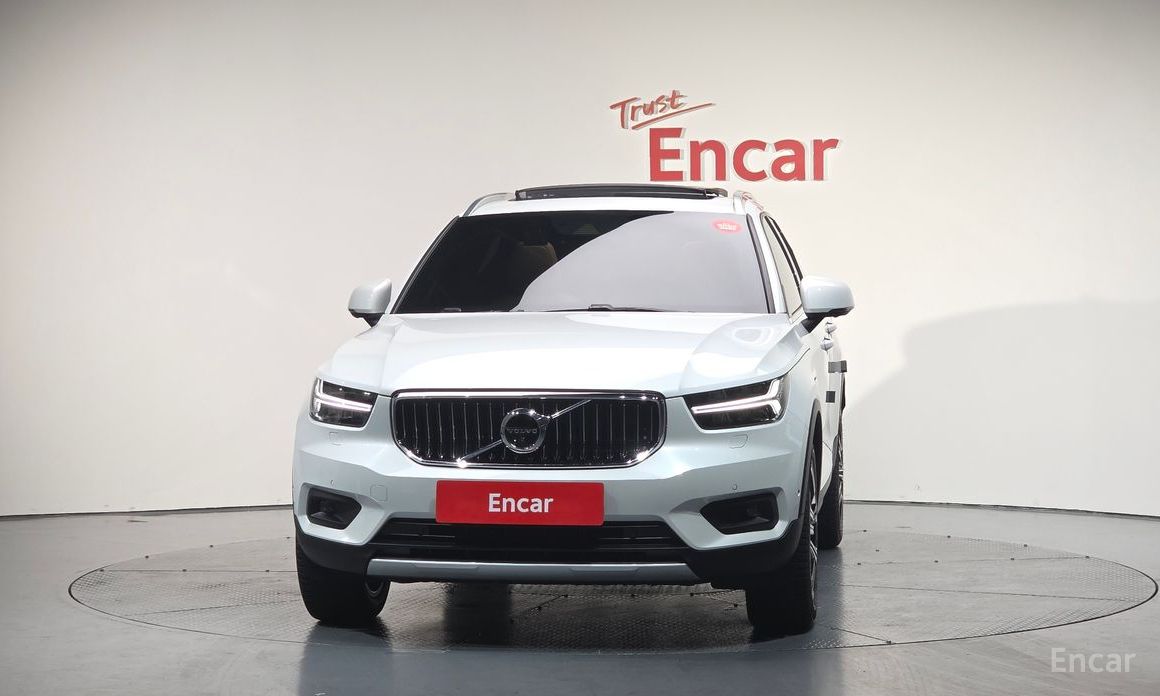  Volvo XC40