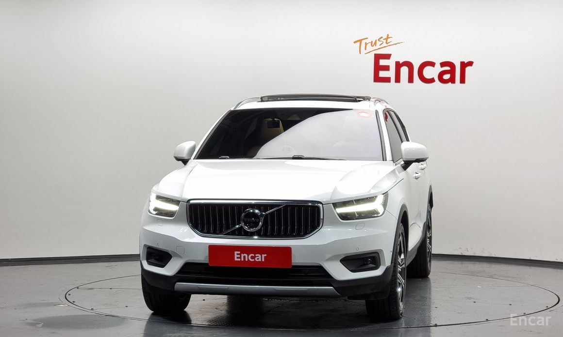  Volvo XC40