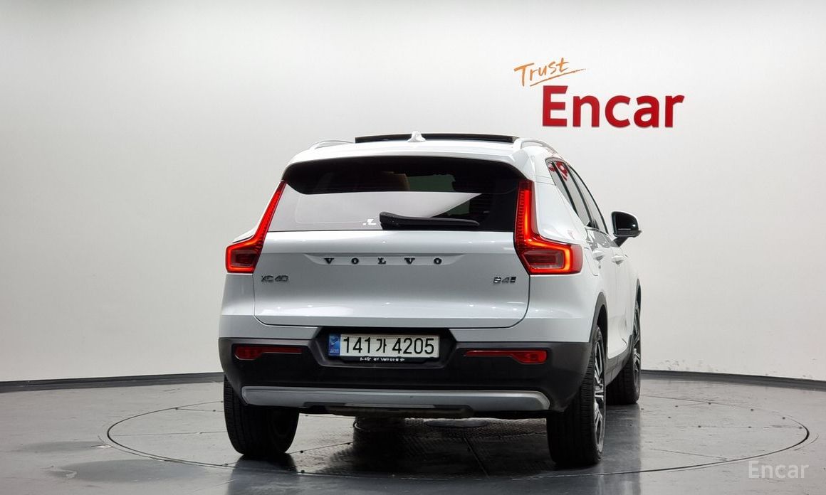 Volvo XC40