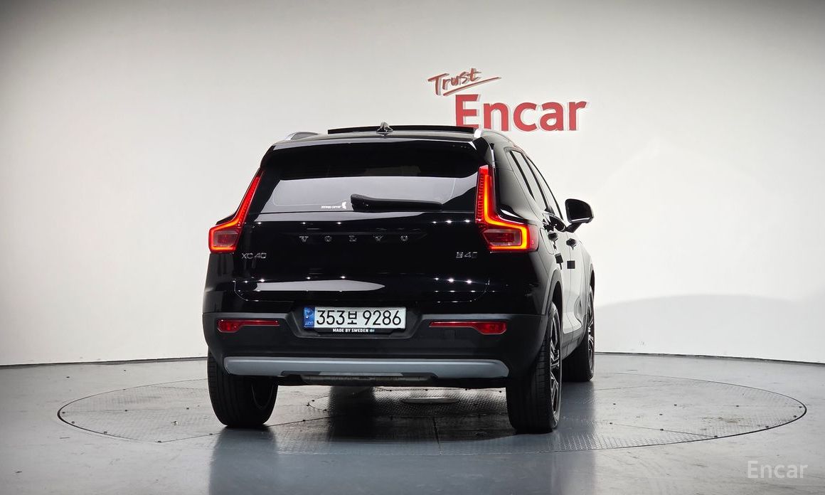  Volvo XC40