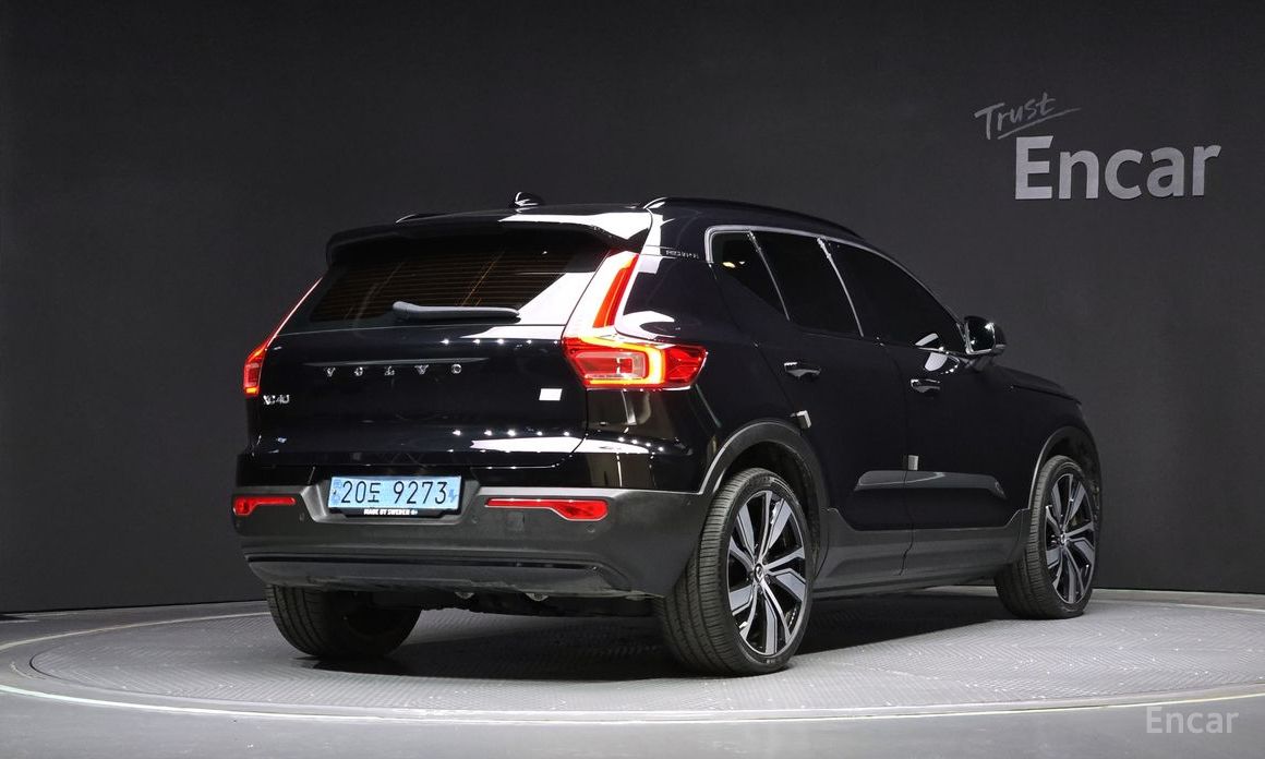 Volvo XC40