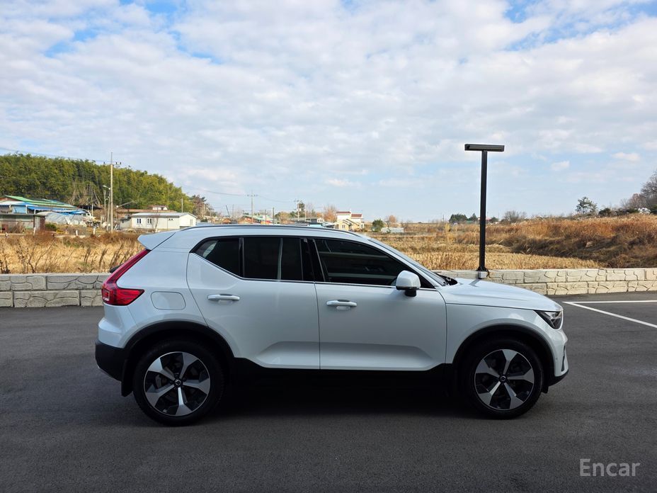  Volvo XC40
