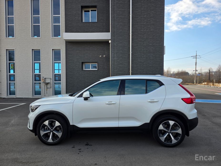  Volvo XC40