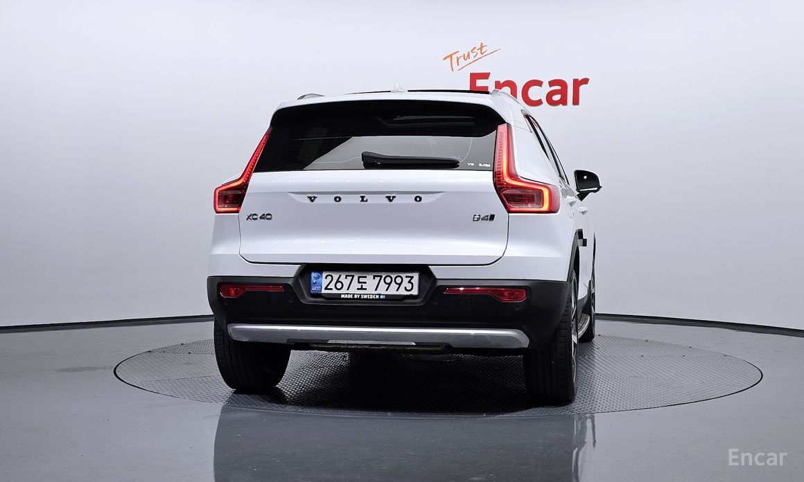  Volvo XC40