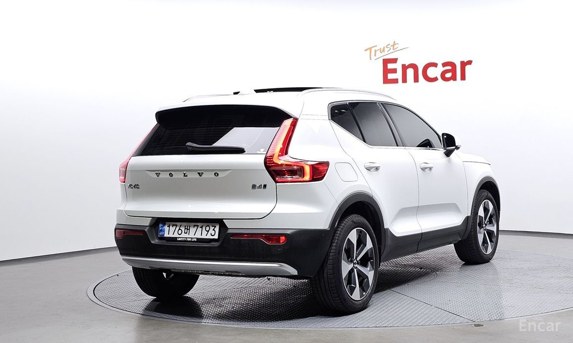  Volvo XC40