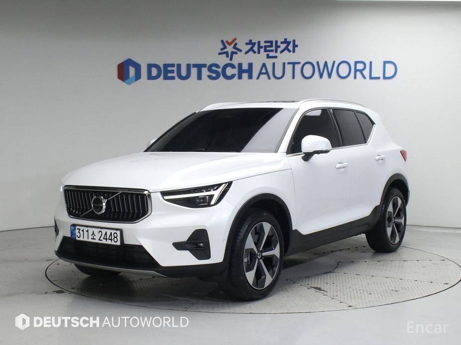  Volvo XC40
