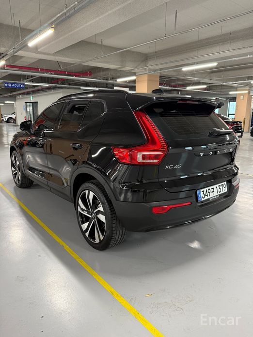  Volvo XC40