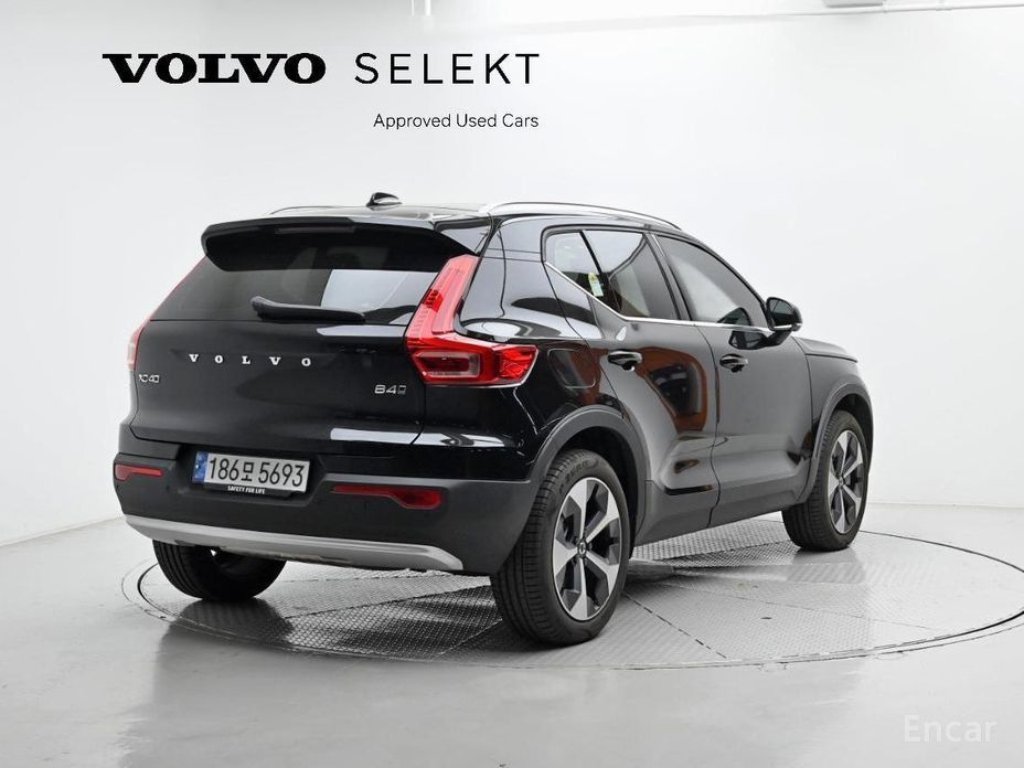  Volvo XC40
