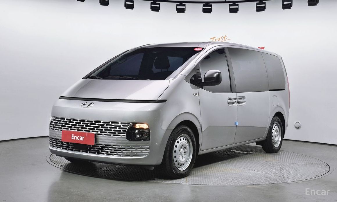 Hyundai Staria