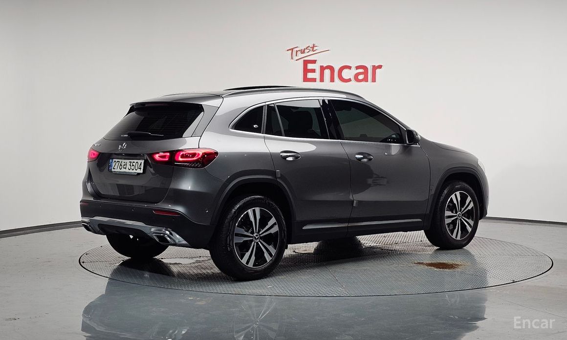 Mercedes-Benz GLA-Class